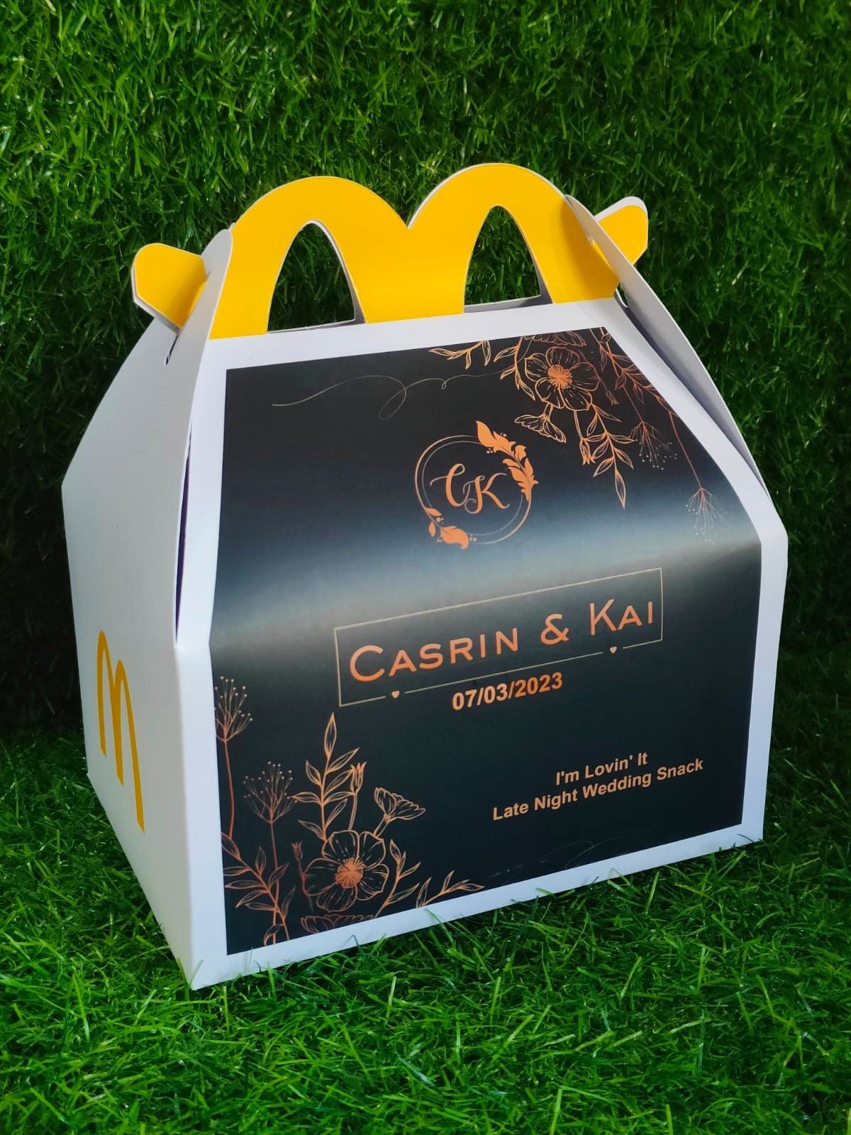 Personalized Burger Box Free Design | Personalized Burger Box Free Shipping |  Personalized Burger Box Bulk Quantity | Personalized Burger Box No Minimum